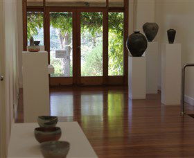 Ivy Hill Gallery - Hotel Gold Coast 2
