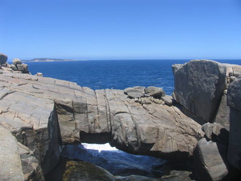 Out Of Sight Tours - Hotel Gold Coast 10