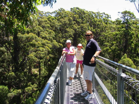 Out Of Sight Tours - Hotel Gold Coast 17