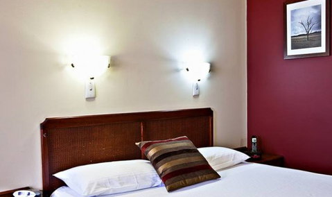Governor Macquarie Motor Inn - Hotel Gold Coast 3