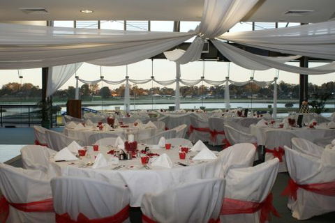 Taree-Wingham Race Club - Hotel Gold Coast 4