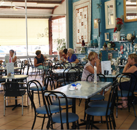 Inspirations Cafe Gift and Patchwork Gallery - Hotel Gold Coast