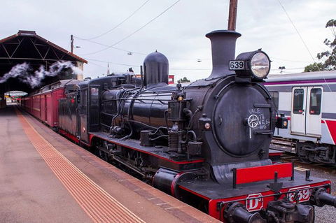 Twilight Train Christmas Functions - Hotel Gold Coast 3