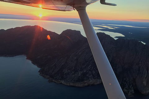 Freycinet Peninsula Or Wineglass Bay Scenic Flight - Hotel Gold Coast 1