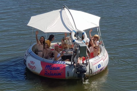Adelaide 2-Hour BBQ Boat Hire For 10 People - Hotel Gold Coast 0
