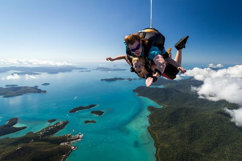 Airlie Beach Tandem Skydive - Hotel Gold Coast 1