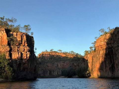 Nitmiluk (Katherine) Gorge 3.5-Hour Sunset Dinner Boat Tour - Hotel Gold Coast 2