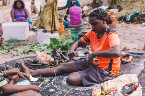 Anindilyakwa Arts, Groote Eylandt - Hotel Gold Coast 2