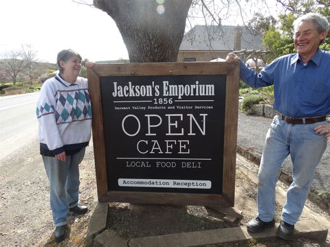 Jackson's Emporium - Hotel Gold Coast 2