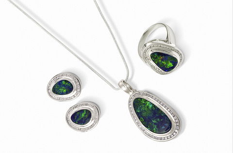 Johnston Opals - Hotel Gold Coast 1