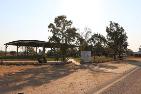 Longreach Skate Park - Hotel Gold Coast 0