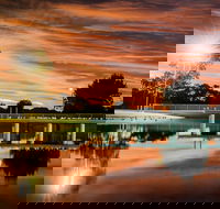 Millicent Swimming Lake - Hotel Gold Coast