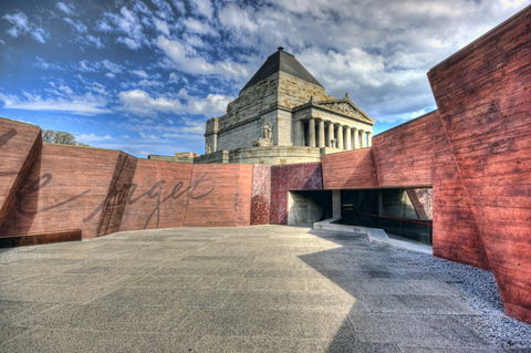 Shrine Of Remembrance - Hotel Gold Coast 0