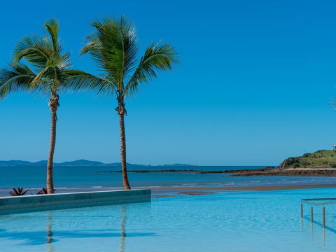 Yeppoon Lagoon - Hotel Gold Coast 2