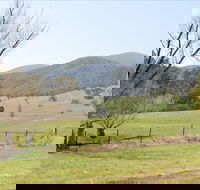 Banimboola Creek Rest Area - Hotel Gold Coast