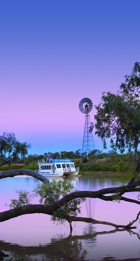 Thomson River, Longreach - Hotel Gold Coast 1