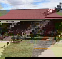 Beta Hut and Railway Memorabilia - Hotel Gold Coast