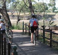 Bidgee Riverside Trail  - Hay Nature Walk - Hotel Gold Coast