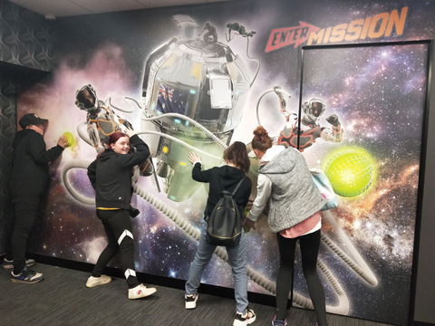 Entermission Melbourne - Team Based Virtual Reality Escape Rooms - Hotel Gold Coast 1