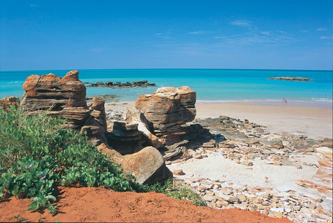 Reddell Beach - Hotel Gold Coast 2
