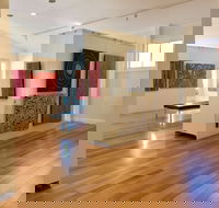 Yaama Ganu Gallery Moree - Hotel Gold Coast