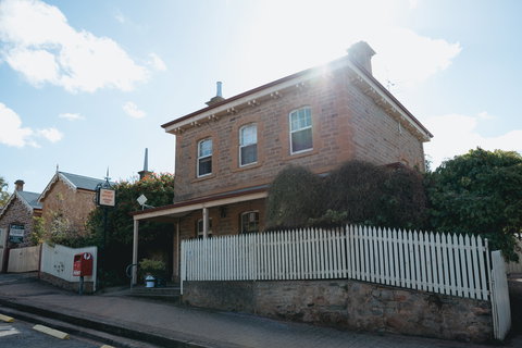 Auburn - Hotel Gold Coast 2