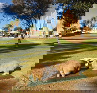 Queen Square Moonta - Hotel Gold Coast