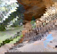 Sandstone Caves Walking Track - Hotel Gold Coast