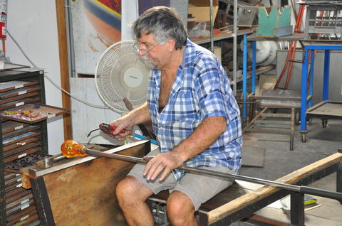 Eamonn Vereker Glass Studio And Gallery - Hotel Gold Coast 0