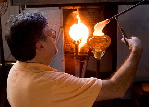 Eamonn Vereker Glass Studio And Gallery - Hotel Gold Coast 1