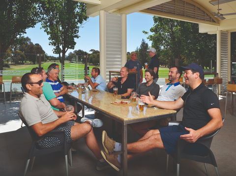 Rich River Golf Club - Hotel Gold Coast 1