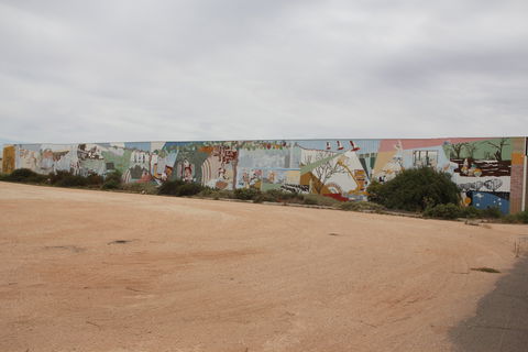 Berri Community Mural - Hotel Gold Coast 0