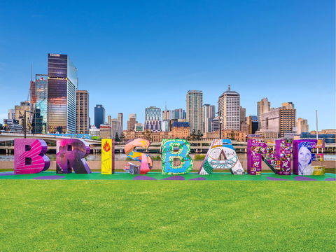 BRISBANE Sign - Hotel Gold Coast 0