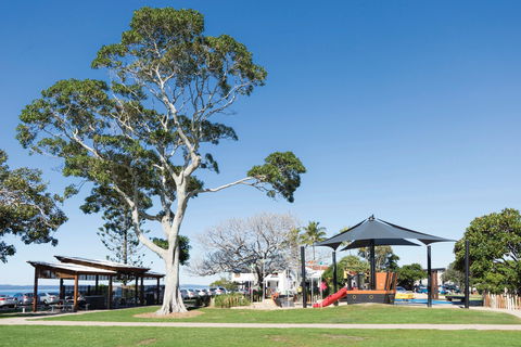 Eddie Santaguiliana Way - Hotel Gold Coast 0