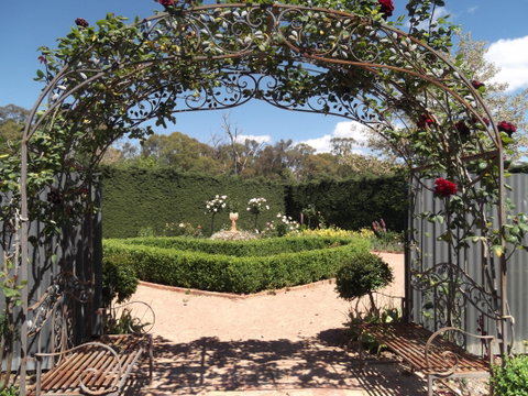 High Country Maze - Hotel Gold Coast 2