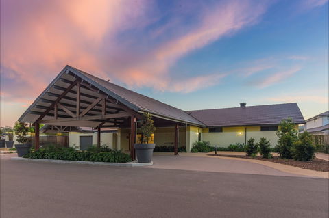 Pacific Dunes Golf Club - Hotel Gold Coast 0