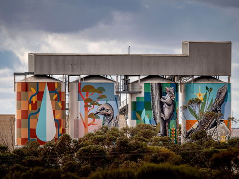PUBLIC Silo Trail: Newdegate - Hotel Gold Coast 0