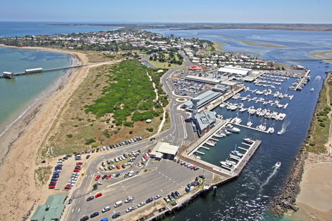 Queenscliff Harbour - Hotel Gold Coast 1