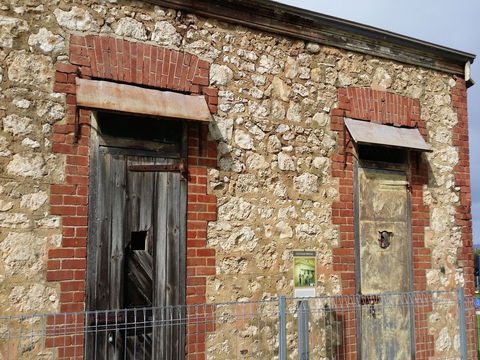 A Walk Back In Time Time Trail - Kingscote - Hotel Gold Coast 0