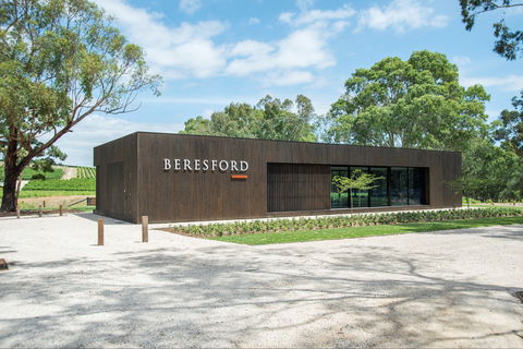 Beresford Estate Tasting Pavilion - Hotel Gold Coast 1