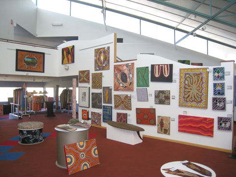 Burrunju Art Gallery - Hotel Gold Coast 1