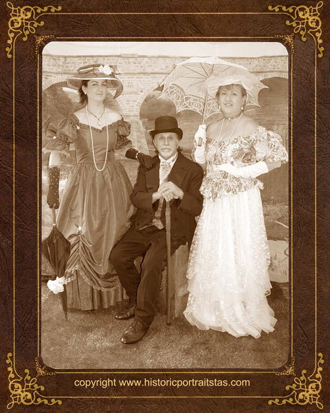 Olde Time Portraits - Hotel Gold Coast 1