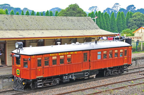 Robertson Heritage Railway Station - Hotel Gold Coast 1