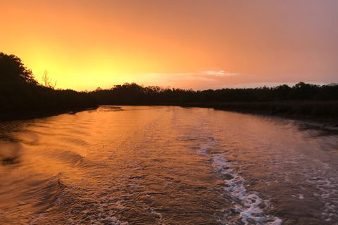 Jervis Bay Sunset River 2-Hour Cruise - Hotel Gold Coast 2