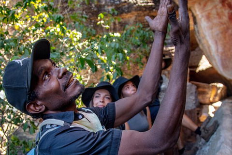 Arnhem Land Injalak Hill Full-Day Tour From Jabiru - Hotel Gold Coast 0