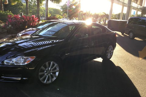 Jaguar Limousine Transfer Cairns Airport To City Or Return - Hotel Gold Coast 3