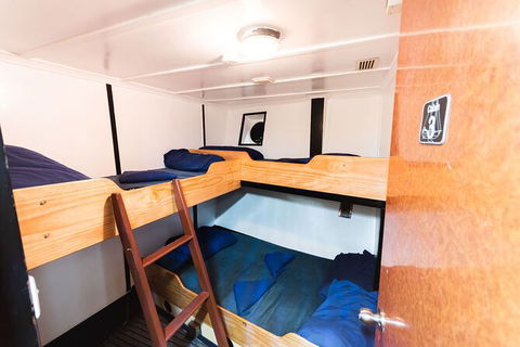 2 Night Whitsunday Islands Cruise On Atlantic Clipper From Airlie Beach - Hotel Gold Coast 1
