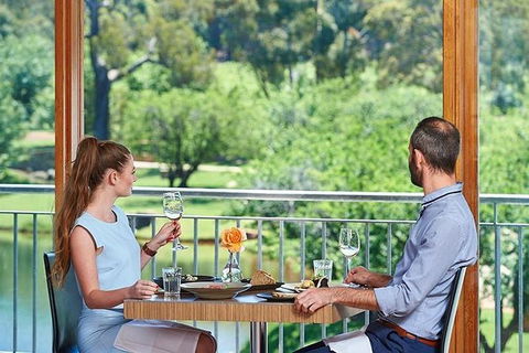 Romance Cruise + Scenic Tour + Beer Tasting + 3 Course Lunch + Hamper - Hotel Gold Coast 3
