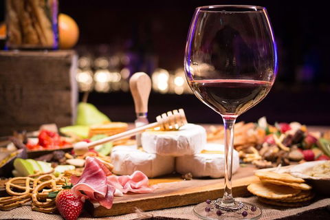 Full-Day Gourmet Wine Tour With Pick Up And Lunch - Hotel Gold Coast 0