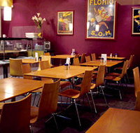 Alpha Deli  Cafe - Hotel Gold Coast